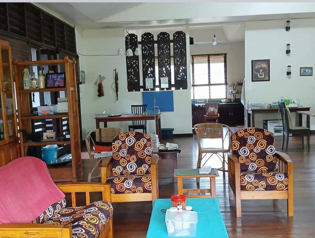 Mulu Tribal Homestay Extérieur photo