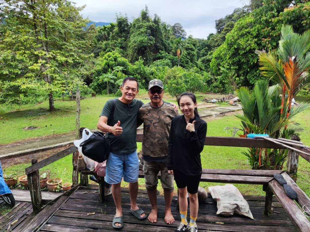 Mulu Tribal Homestay Extérieur photo