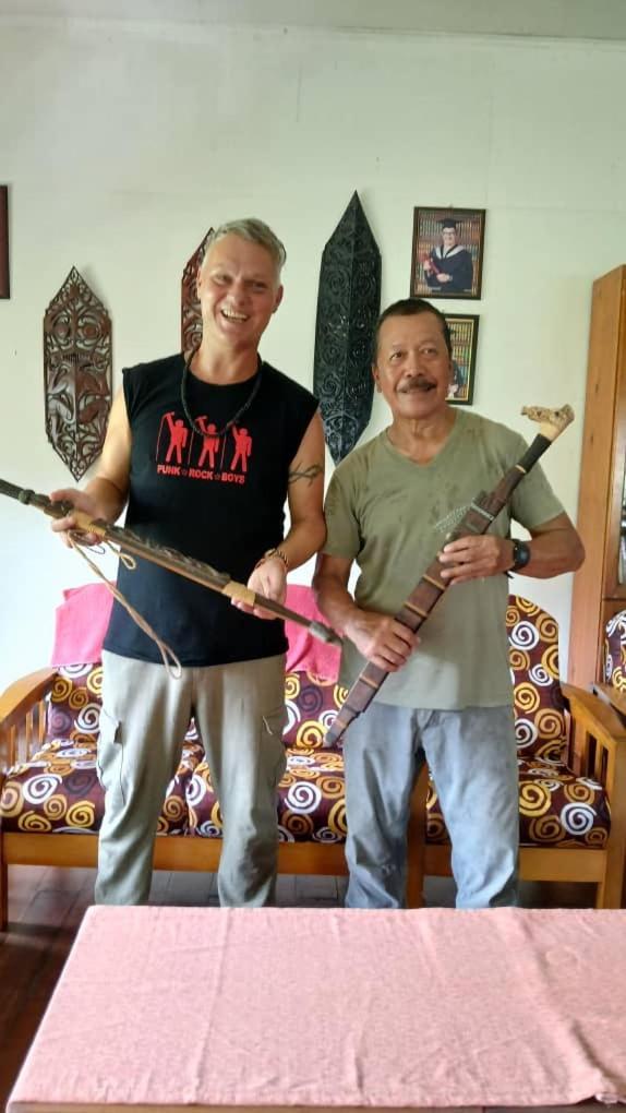 Mulu Tribal Homestay Extérieur photo